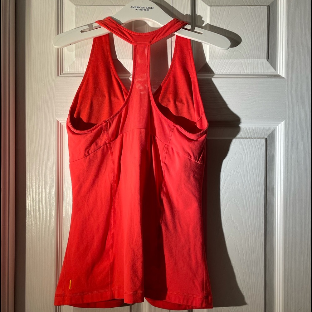 Lucy activewear tank top - Picture 2 of 6